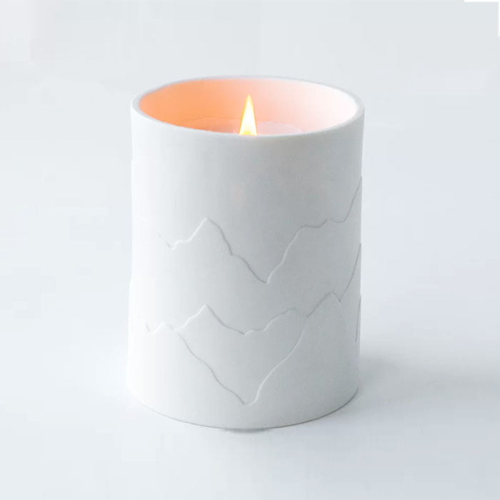 Embossment matte white porcelain candle jar